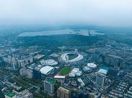 娘希匹，赚翻了！湖人仅用2年1600万就签下了17分18篮板超级内线